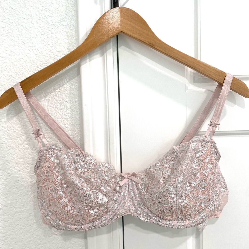 Victoria’s Secret Dream Angels Push Up W/O Padding Lace Bra Pink & Metallic 38C